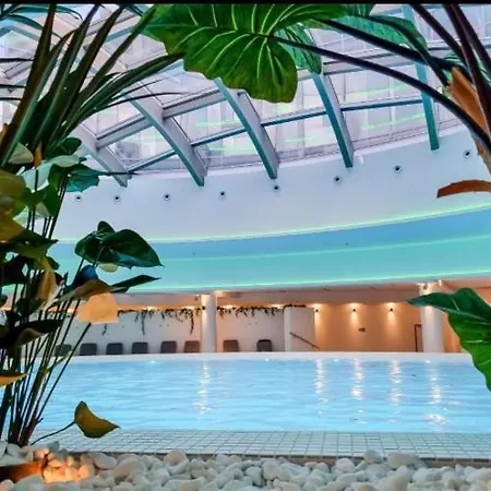 Hanza Tower Gold - 24 Jacuzzi & Sauna & Pool Szczecin