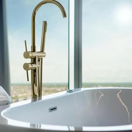 Hanza Tower Gold - 24 Jacuzzi & Sauna & Pool